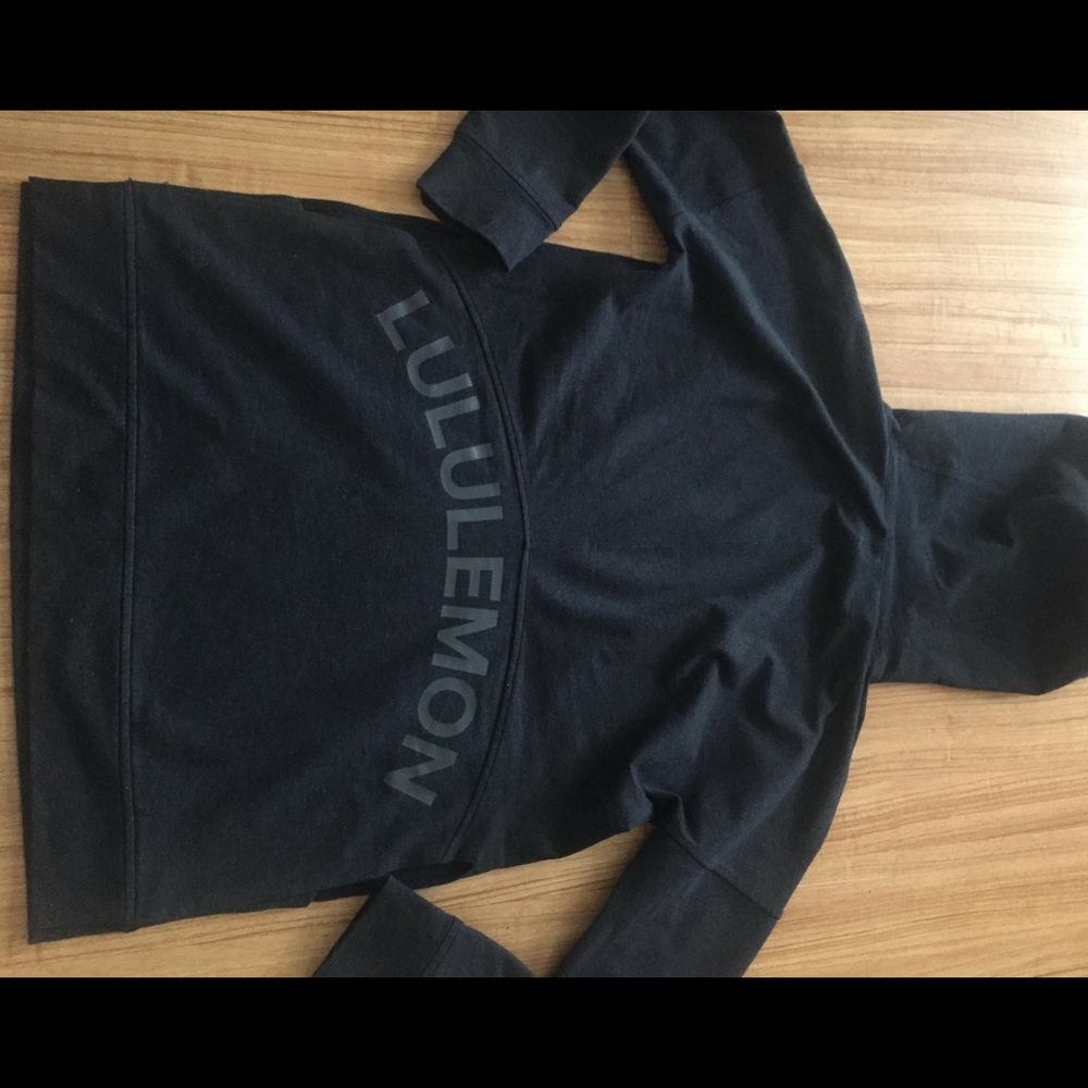 Lululemon sweatshirt